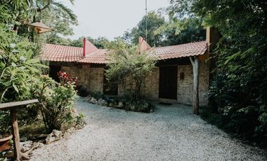 Terreno con Villa y Cenote en Ruta de Los Cenotes, Puerto Morelos