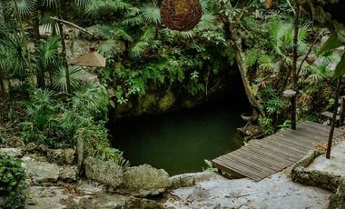 Terreno con Villa y Cenote en Ruta de Los Cenotes, Puerto Morelos