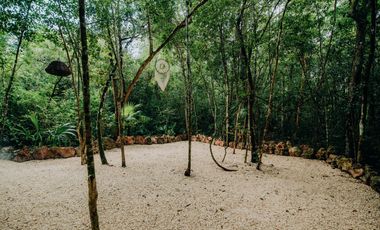 Terreno con Villa y Cenote en Ruta de Los Cenotes, Puerto Morelos