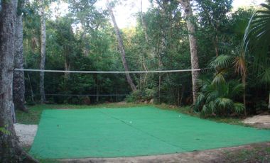 Terreno con Villa y Cenote en Ruta de Los Cenotes, Puerto Morelos
