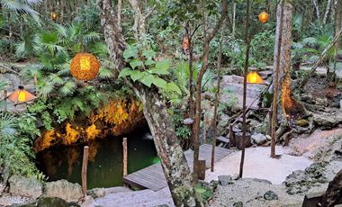 Terreno con Villa y Cenote en Ruta de Los Cenotes, Puerto Morelos