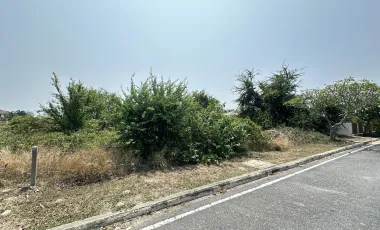 Rare Land Plot for Sale in Palm Village – Stunning Views!
