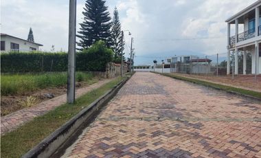 VENTA ESPECTACULAR LOTE DENTRO DEL MEJOR CONDOMINIO DE CHINAUTA