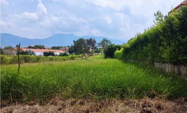 VENTA ESPECTACULAR LOTE DENTRO DEL MEJOR CONDOMINIO DE CHINAUTA