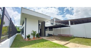 VENTA ESPECTACULAR CASA CAMPESTRE UBICADA EN RICAURTE CUNDINAMARCA