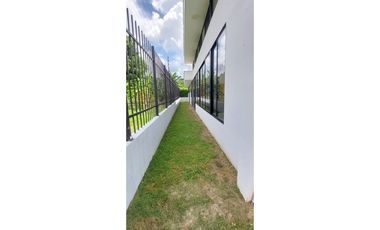VENTA ESPECTACULAR CASA CAMPESTRE UBICADA EN RICAURTE CUNDINAMARCA
