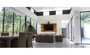 VENTA ESPECTACULAR CASA CAMPESTRE UBICADA EN RICAURTE CUNDINAMARCA