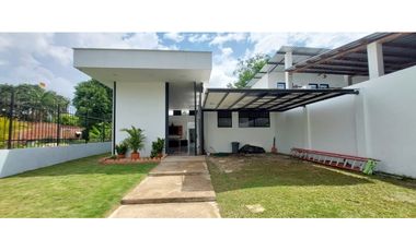 VENTA ESPECTACULAR CASA CAMPESTRE UBICADA EN RICAURTE CUNDINAMARCA