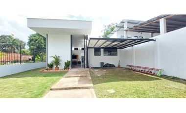 VENTA ESPECTACULAR CASA CAMPESTRE UBICADA EN RICAURTE CUNDINAMARCA