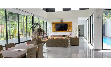 VENTA ESPECTACULAR CASA CAMPESTRE UBICADA EN RICAURTE CUNDINAMARCA