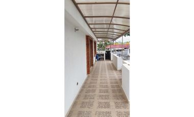 VENPERMUTO EXCELENTE CASA EN CONJUNTO CERRADO EN FUSAGASUGA C/MARCA