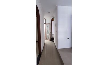 VENPERMUTO EXCELENTE CASA EN CONJUNTO CERRADO EN FUSAGASUGA C/MARCA