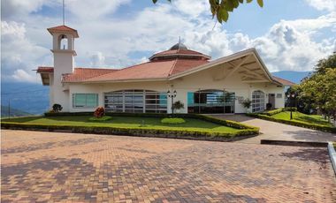 VENPERMUTO HERMOSA CASA CAMPESTRE EN EL MEJOR CONDOMINIO DE CHINAUTA