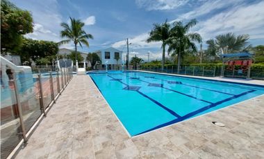 VENPERMUTO CASA EN CONDOMINIO EN GIRARDOT PRECIO DE OPORTUNIDAD