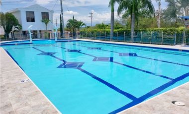 VENPERMUTO CASA EN CONDOMINIO EN GIRARDOT PRECIO DE OPORTUNIDAD