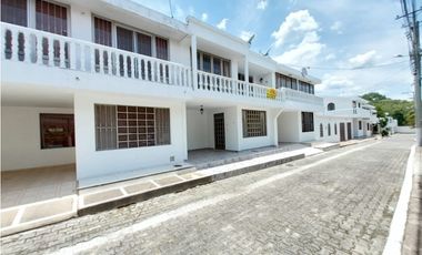 VENPERMUTO CASA EN CONDOMINIO EN GIRARDOT PRECIO DE OPORTUNIDAD