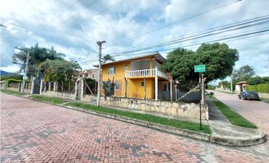 VEN PERMUTO CASA CAMPESTRE DENTRO DEL MEJOR CONDOMINIO DE CHINAUTA