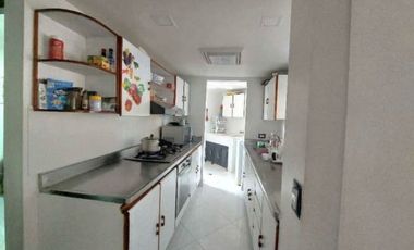 Venta de apartamento en el poblado Medellín unidad cerrada oviedo fron