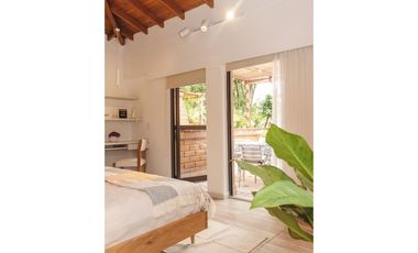 Vendo amplio apartamento remodelado en el Poblado, sector la concha.