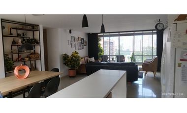 Vendo moderno apartamento en sabaneta. Unidad completa.