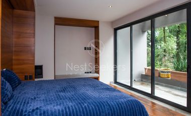CASA MODERNA EN VENTA EN ENTORNO  BOSCOSO