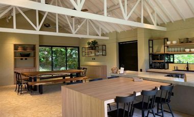 CASA CAMPESTRE EN SAN JERONIMO EN UNIDAD CERRADA