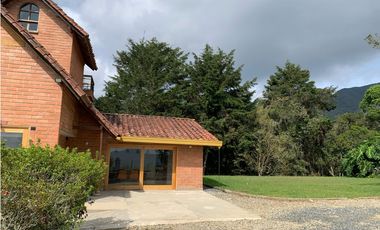 Venta de Casa Campestre El Retiro Tradicional Reformada Vista Represa