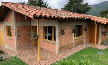 Venta de Casa Campestre El Retiro Tradicional Reformada Vista Represa