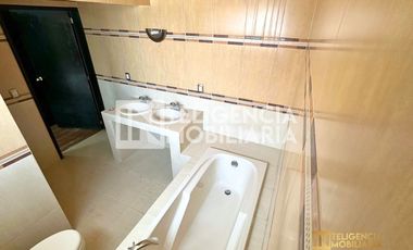 GRAN CASA EN RENTA UBICADA EN TEPETLAOXTOC TEXCOCO