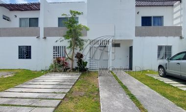 Casas Renta Puerto Morelos  40-CR-7316