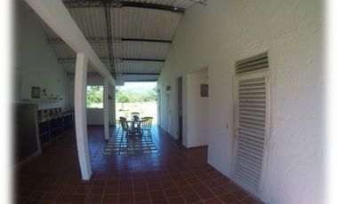 Vendo Finca en Villavicencio via Restrepo (IC)