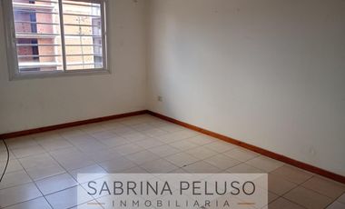 Venta Departamento 2 ambientes en Complejo Solares I- Moreno
