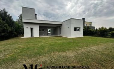 Casa en venta, 5 ambientes - La Alameda, Canning.