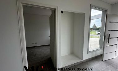 Casa en venta, 5 ambientes - La Alameda, Canning.