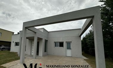 Casa en venta, 5 ambientes - La Alameda, Canning.