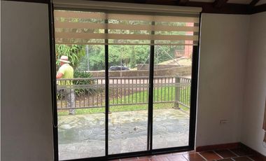 CASA CAMPESTRE  PARA ARRENDAR EN ENVIGADO (LOMA DEL ESCOBERO)