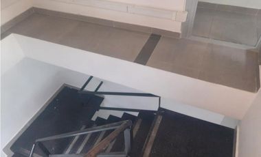 Local   Medellin  Sector Poblado  - Ciudad del Rio