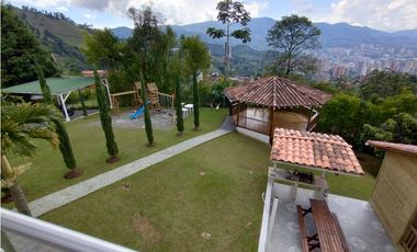 Casa Finca en Arriendo/Venta Sabaneta Sector La Doctora