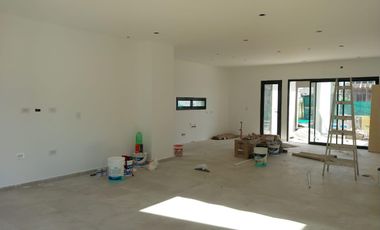 Casa en  venta en Santa Elisa con Jardín y Pileta