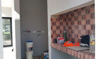 Casa en  venta en Santa Elisa con Jardín y Pileta