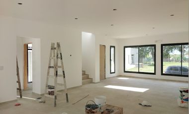 Casa en  venta en Santa Elisa con Jardín y Pileta