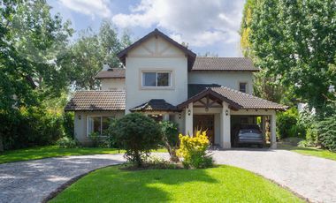 Casa en venta - Barrio Saint Thomas Sur, Canning