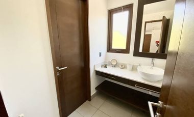 EXCELENTE CASA MEDITERRANEA , AMPLIADA Y CON MEJORAS