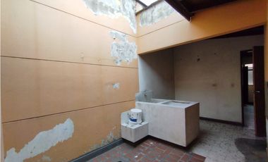 Edificio Comercial en Arriendo Medellín Sector Laureles