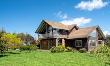 ESPLÉNDIDA CASA EN CONDOMINIO PRIVADO