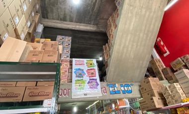 Galpón a la VENTA sobre Ruta 8 en MUY BUEN estado de 360 m2 totales.