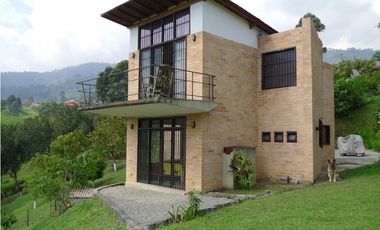 Casa Campestre en Arriendo La Estrella Sector Pueblo Viejo