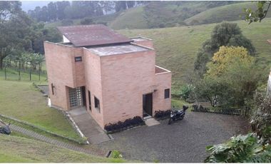 Casa Campestre en Arriendo La Estrella Sector Pueblo Viejo