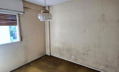 Departamento de 3 ambientes en el corazon de Lomitas