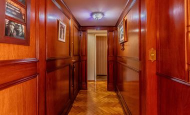 Departamento de 4 Ambientes con Dependencia  y Cochera en Flores